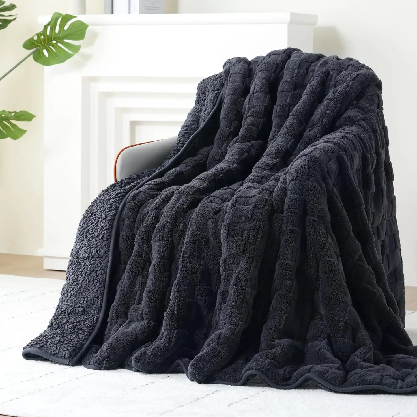 Kivik Weighted Blanket for Adult 15 lbs Checkered Throw Blankets Soft Dual Sided Heavy Fleece Checkerboard Blanket for Couch Sofa Bed Twin Size 48 x 72 Inches Black